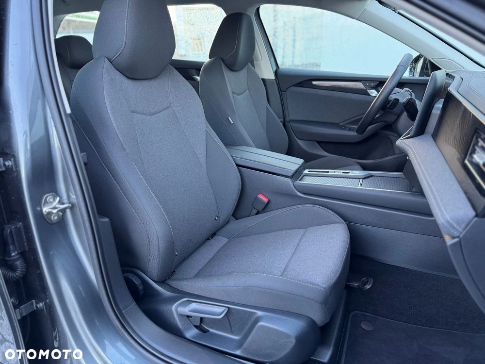 Volkswagen Passat - 10