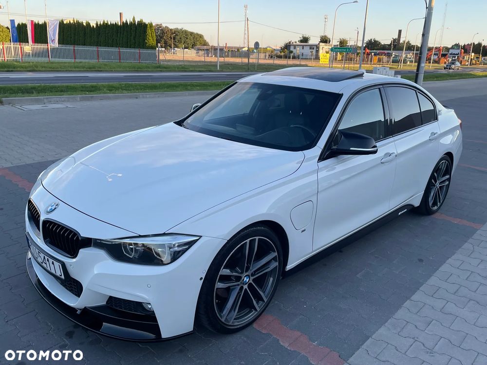 BMW Seria 3 330e iPerformance M Sport Shadow - 2