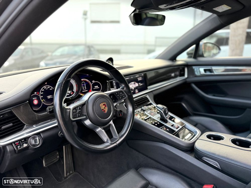Porsche Panamera Sport Turismo 4 E-Hybrid - 2