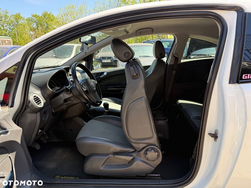 Opel Corsa 1.4 16V Cosmo - 5