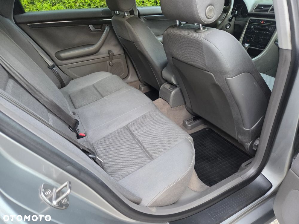 Audi A4 Avant - 8
