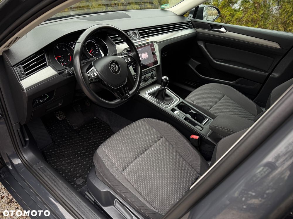 Volkswagen Passat Variant - 12