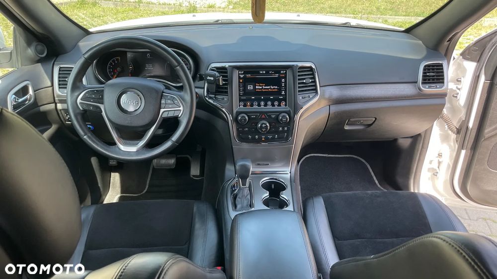 Jeep Grand Cherokee - 13