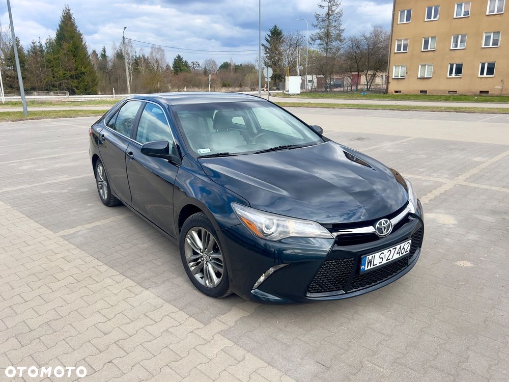 Toyota Camry - 3