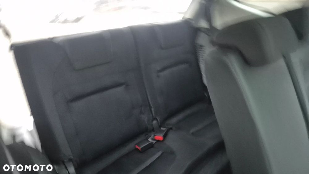 Nissan Qashqai+2 - 11