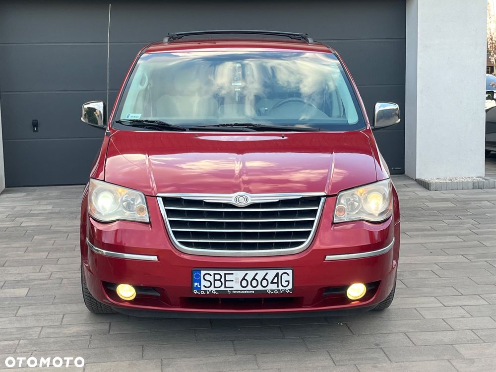Chrysler Town & Country - 2