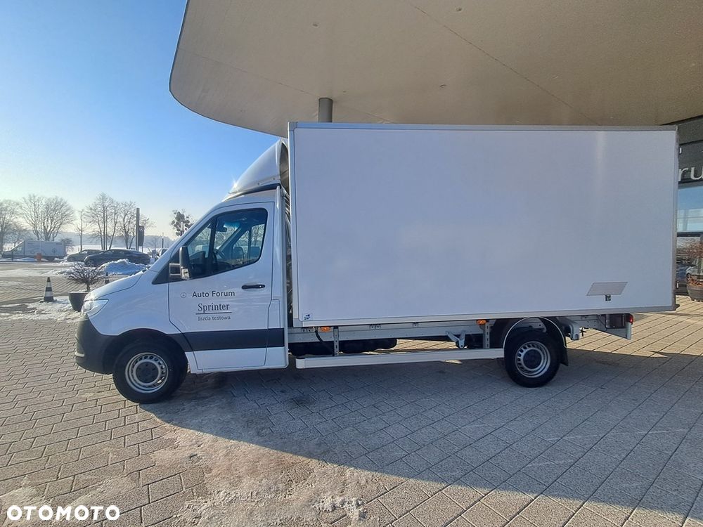 Mercedes-Benz Sprinter - 9