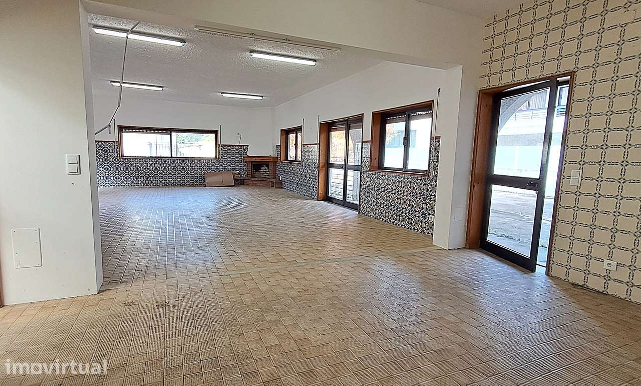 Oportunidade no Centro dos Carvalhos! (transformar em habitação) - Grande imagem: 5/10