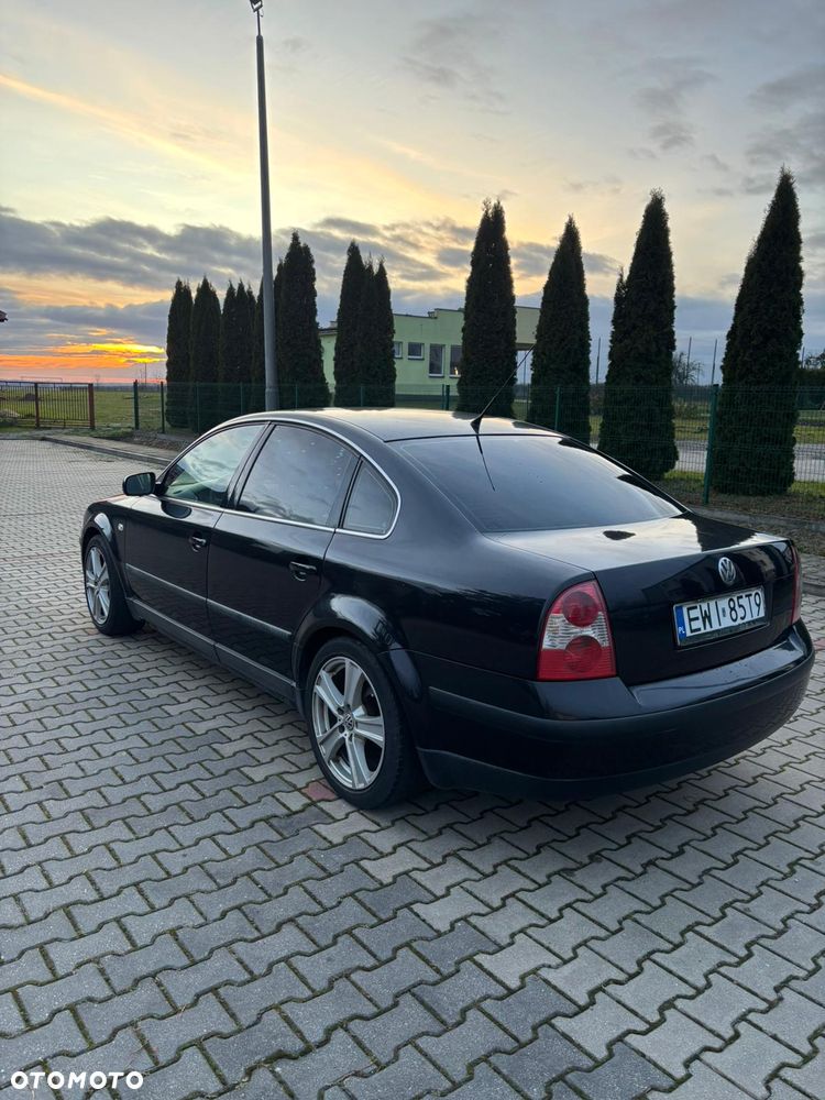Volkswagen Passat - 2