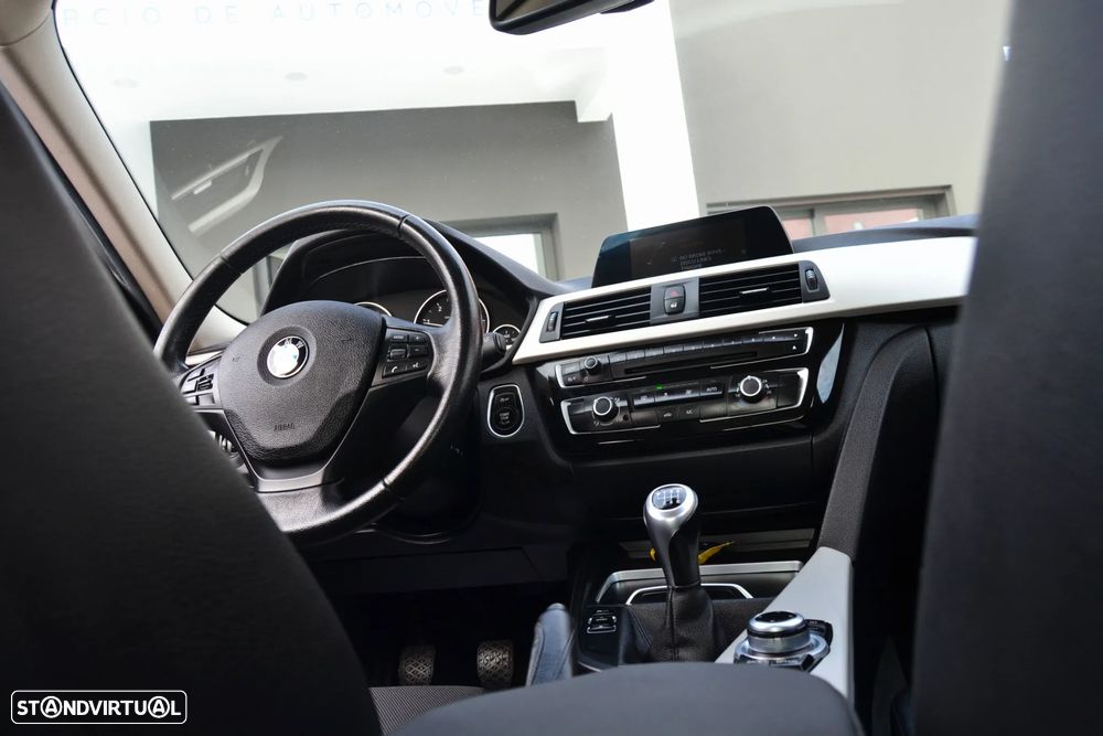 BMW 320 d Advantage - 16