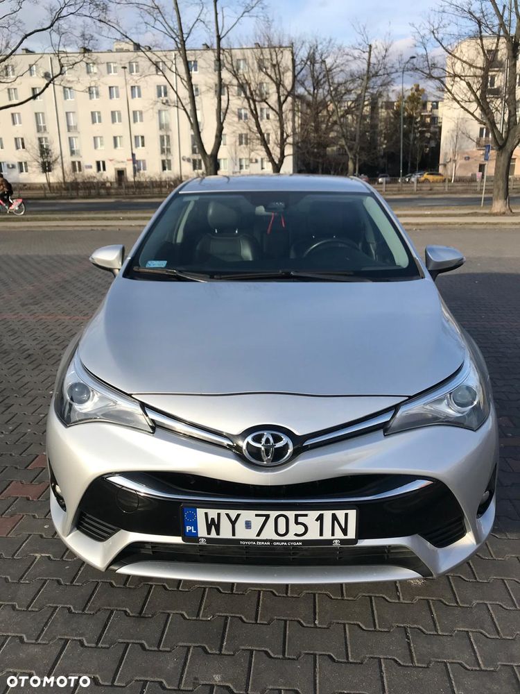 Toyota Avensis 2.0 D-4D Prestige - 3