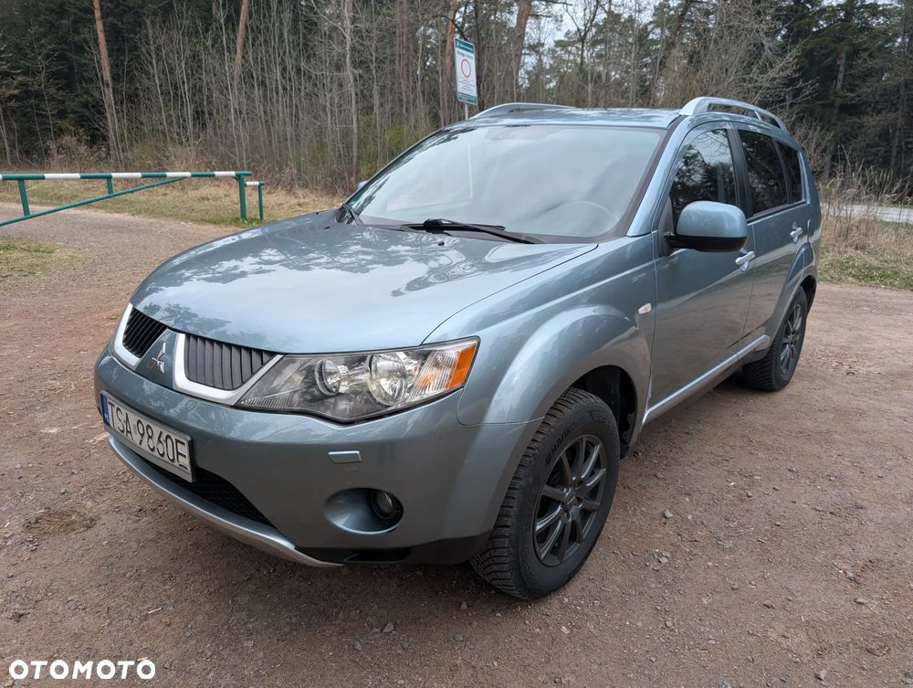 Mitsubishi Outlander 2.2 DID Instyle NAVI - 1