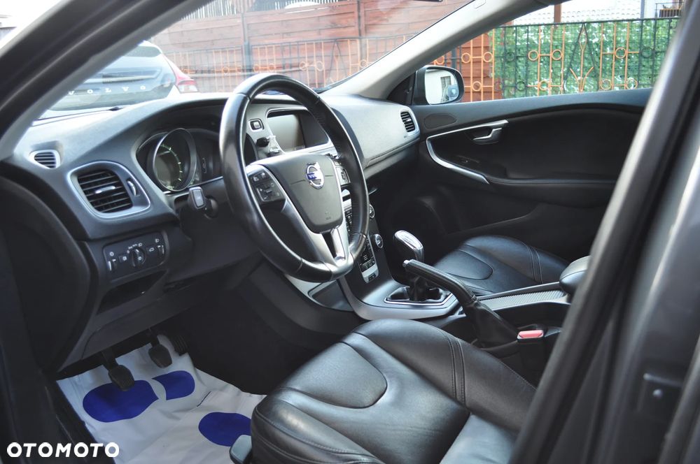 Volvo V40 D2 Momentum - 11