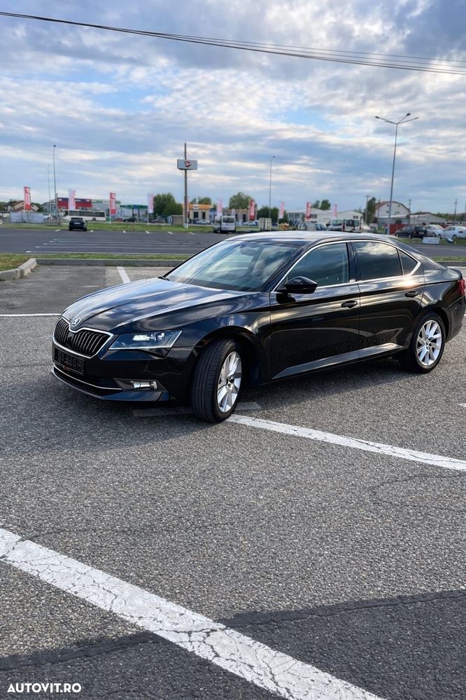 Skoda Superb 2.0 TDI DSG Style - 1