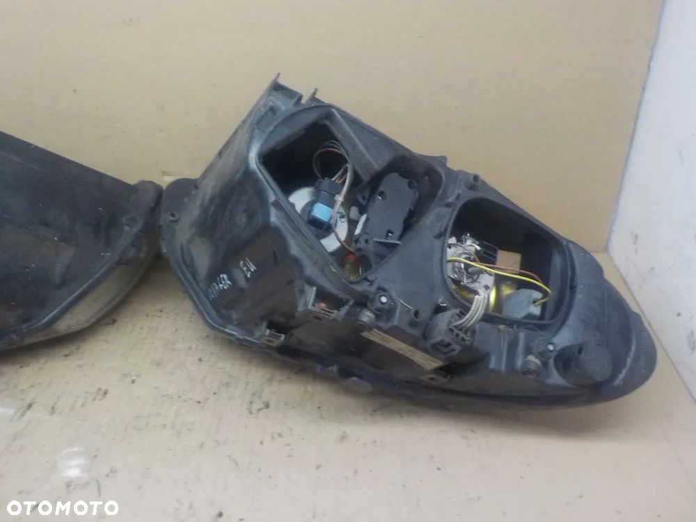 CHRYSLER VOYAGER IV LAMPA PRAWY PRZÓD EUROPA - 7