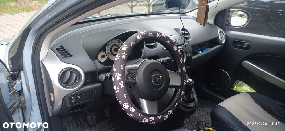 Mazda 2 - 5