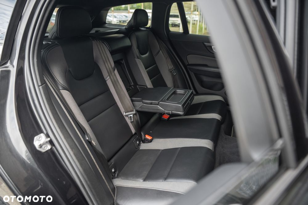 Volvo V60 B3 B Geartronic RDesign - 36