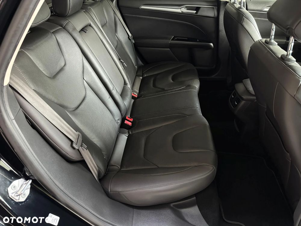 Ford Mondeo 2.0 TDCi STart-Stopp ST-Line - 31