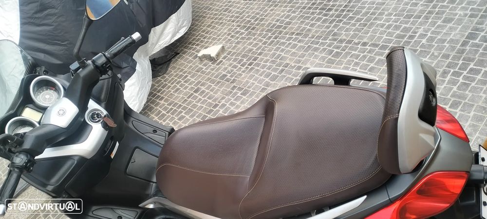 Yamaha X-Max - 15
