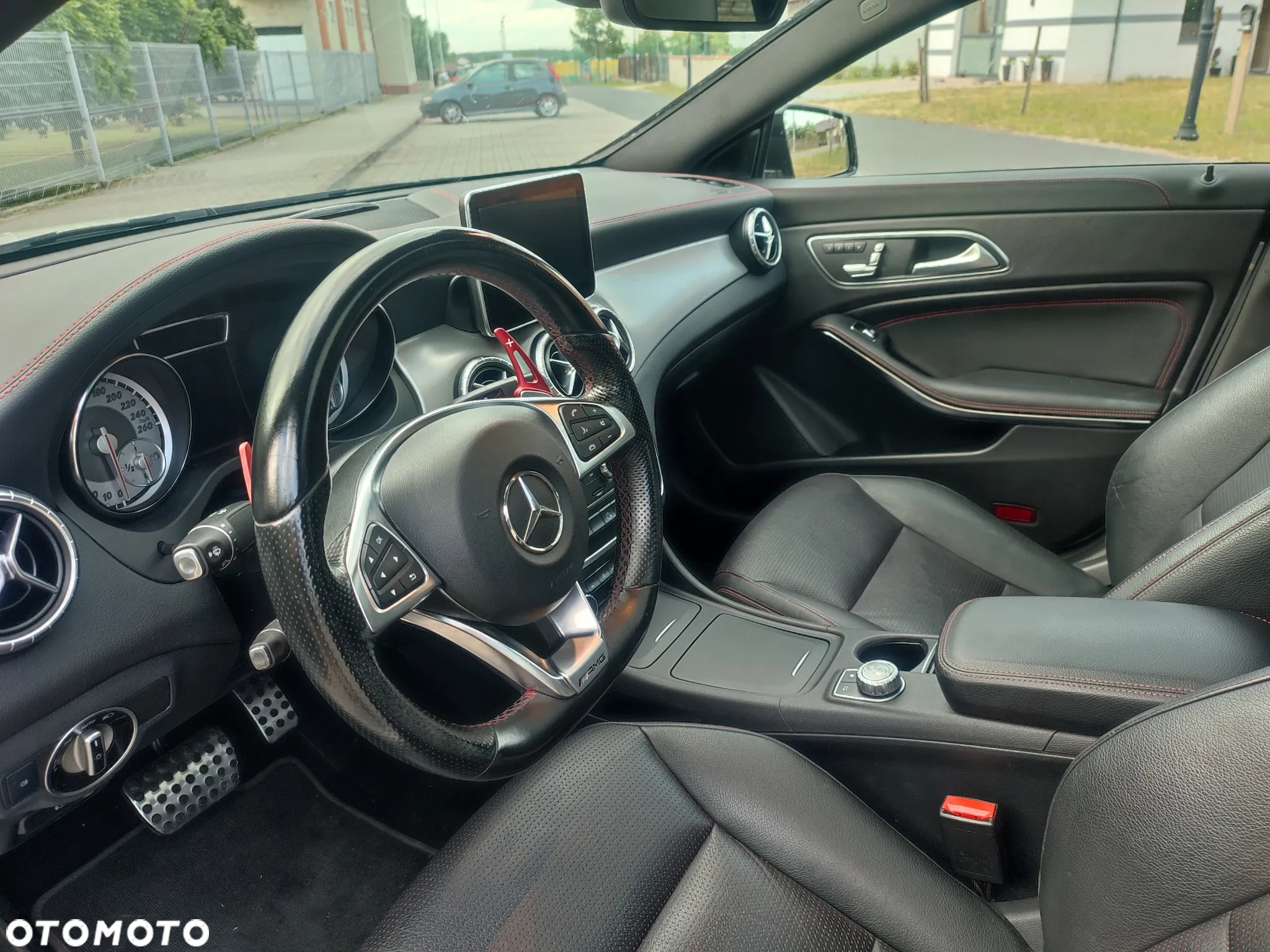 Mercedes-Benz CLA 220 d 7G-DCT AMG Line - 24