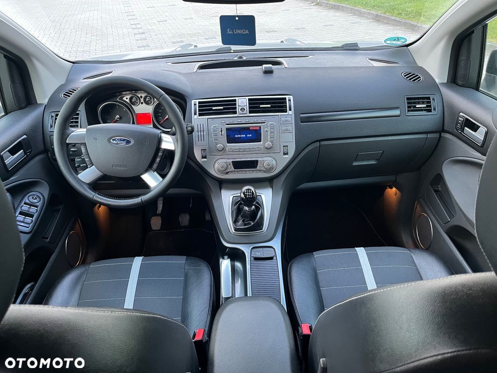 Ford Kuga 2.0 TDCi 4x4 Titanium - 6