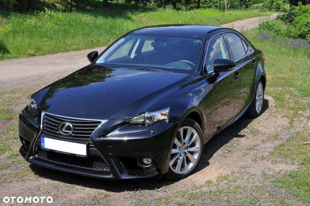 Lexus IS 200t Elite - 3