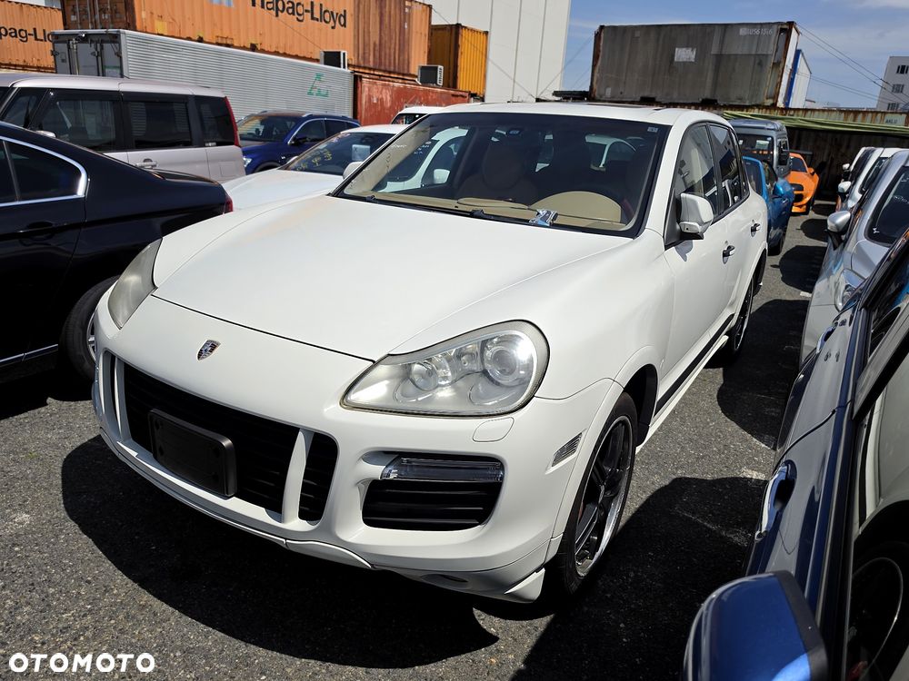 Porsche Cayenne Tiptronic S GTS - 3