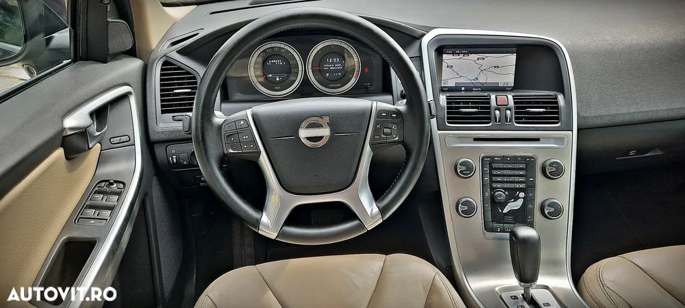 Volvo XC 60 D5 AWD Geartronic Momentum - 21