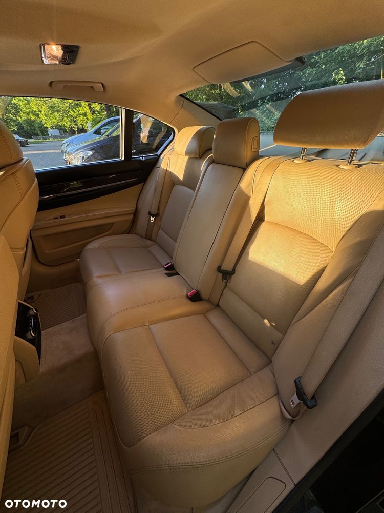 BMW Seria 7 730d - 12
