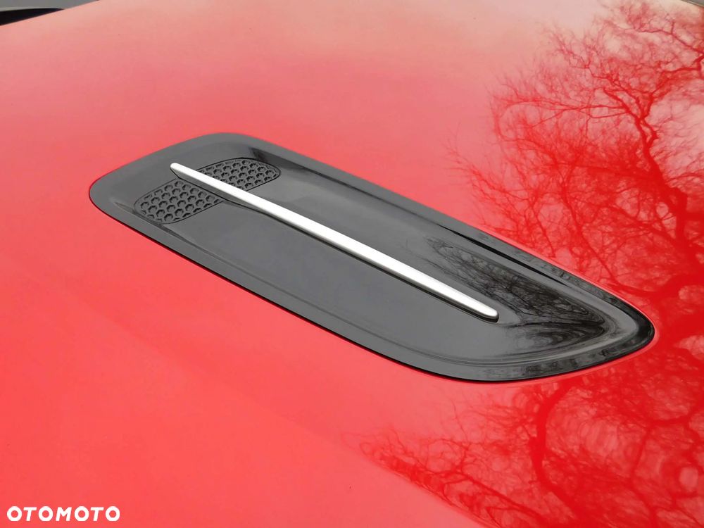 Kia Stinger - 12