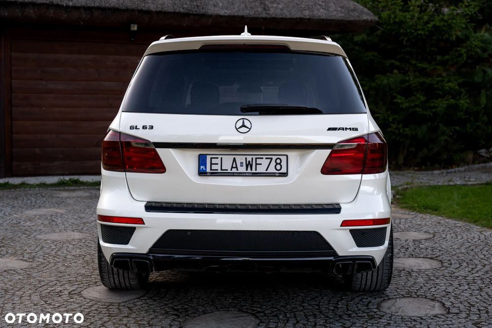 Mercedes-Benz GL 63 AMG - 19