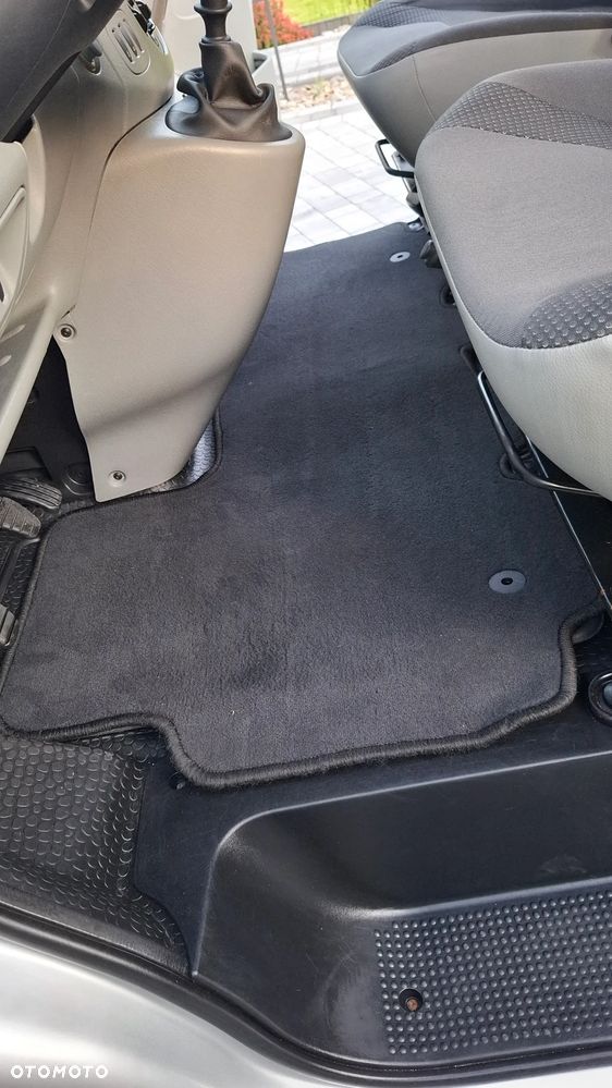 Opel VIVARO - 21