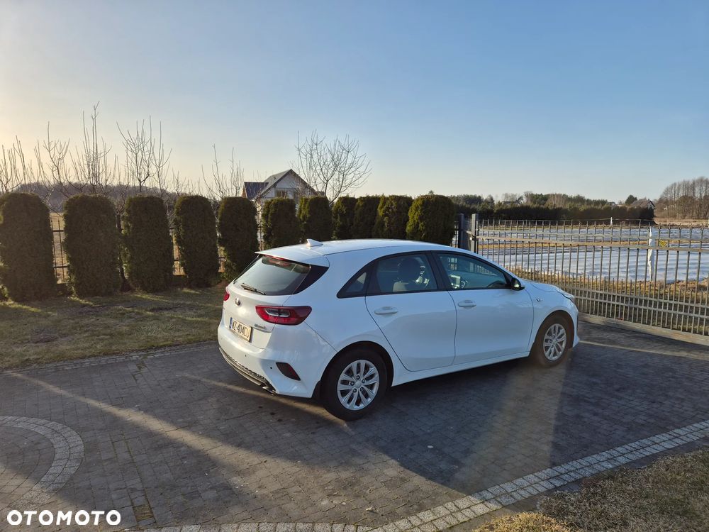 Kia Ceed - 9