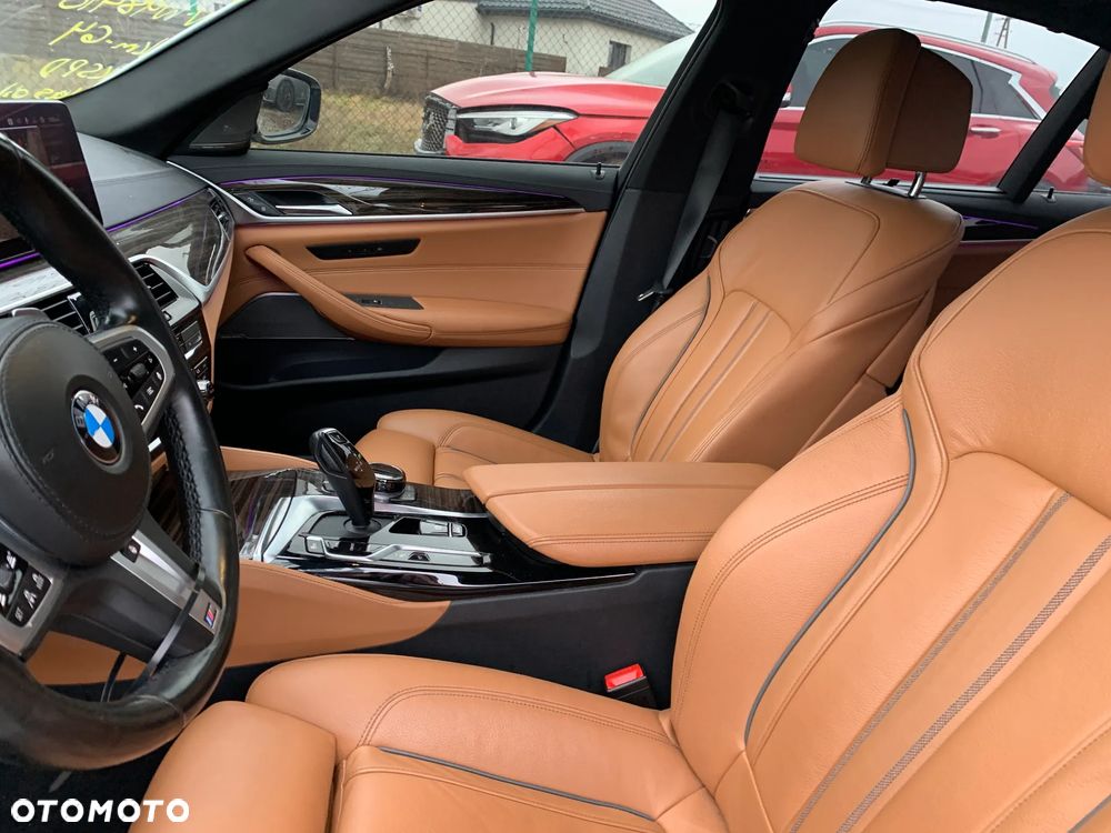 BMW Seria 5 540i xDrive Sport Line - 13