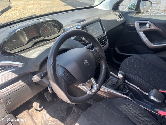 Peugeot 2008 1.6 BlueHDi Style - 16