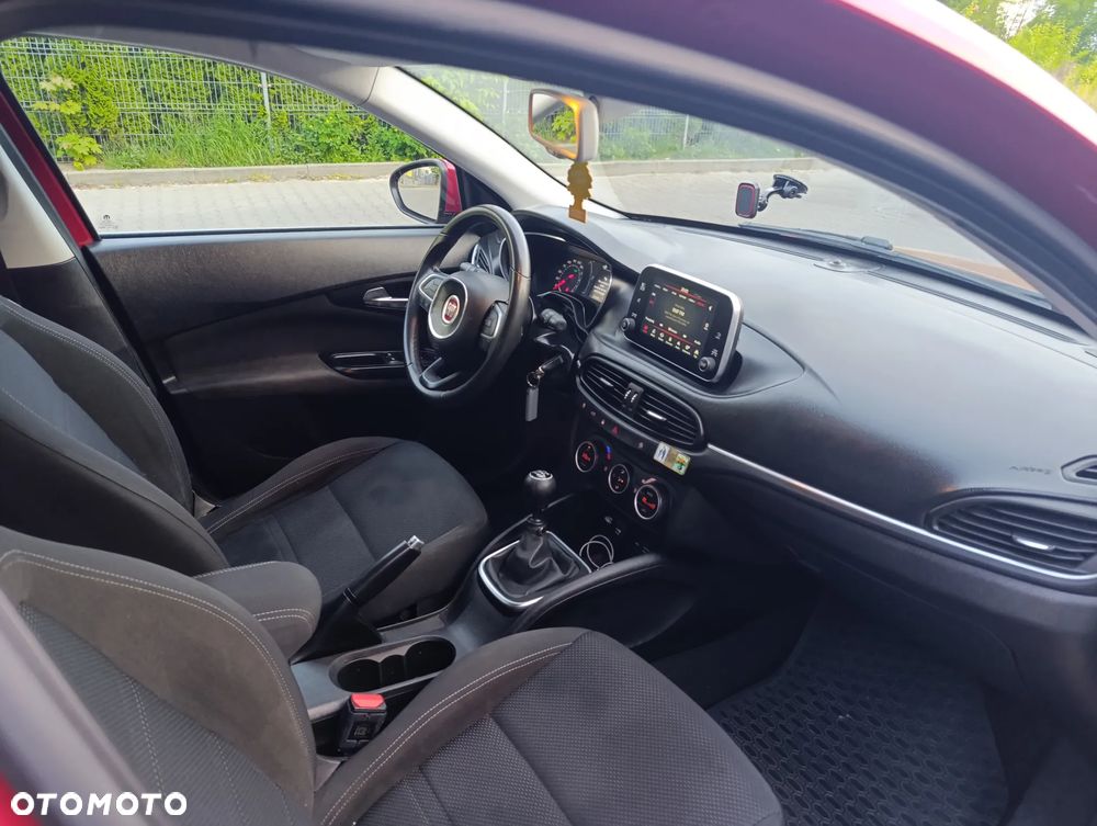 Fiat Tipo 1.4 16v Lounge EU6d - 19
