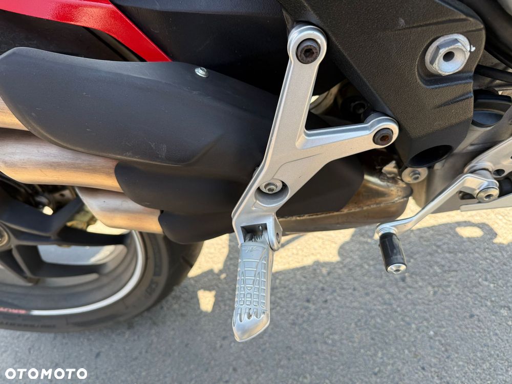 MV AGUSTA Brutale - 9