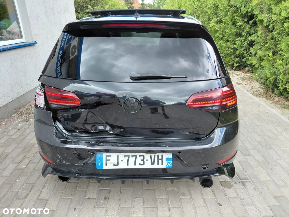 Volkswagen Golf - 18
