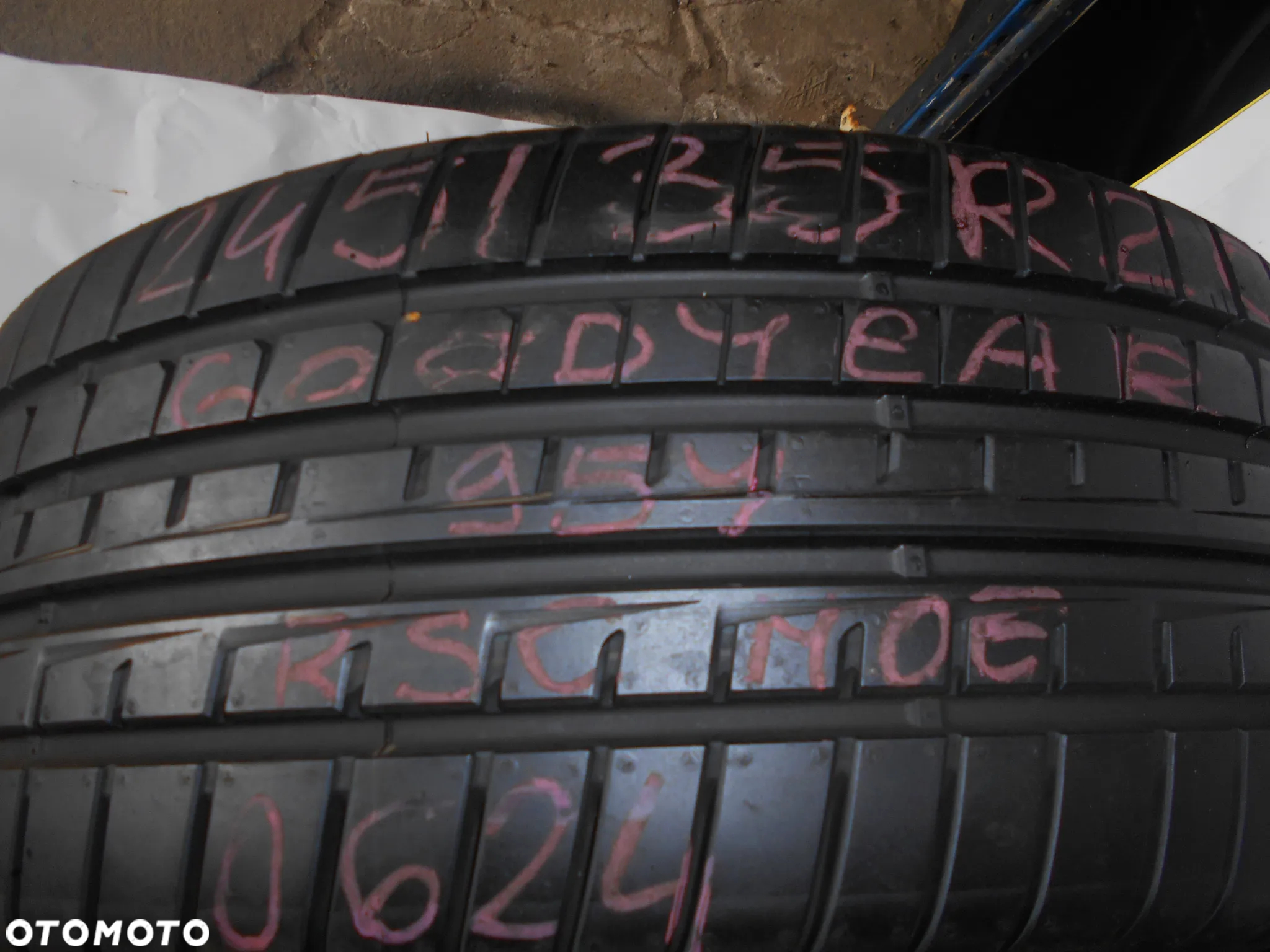 OPONY 245/35R20 GOODYEAR EAGLE F1 ASYMMETRIC 3 MOE RSC DOT 0624 8MM - 2