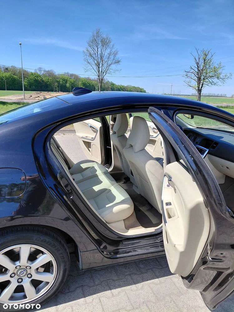 Volvo S60 D2 - 4