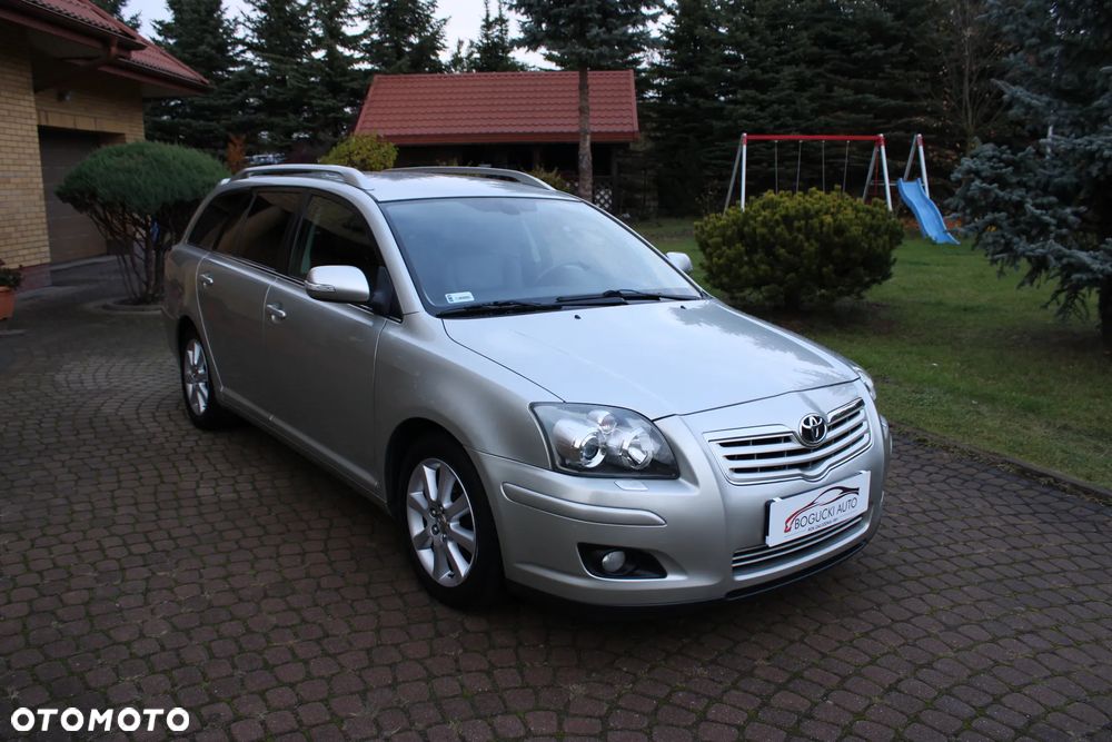 Toyota Avensis 2.0 D-4D Sol Premium - 9