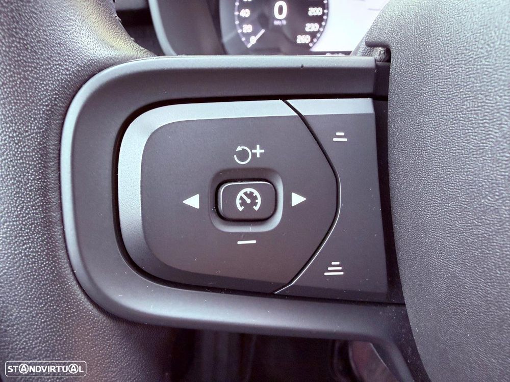 Volvo XC 40 2.0 D3 Momentum - 30