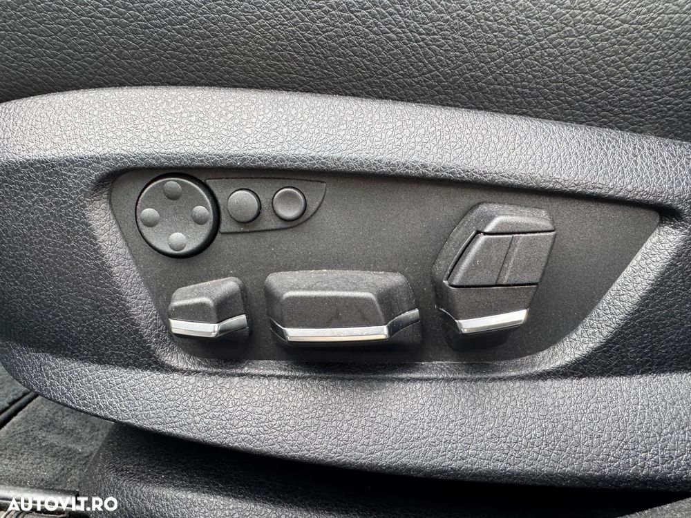 BMW Seria 5 525d xDrive AT - 36