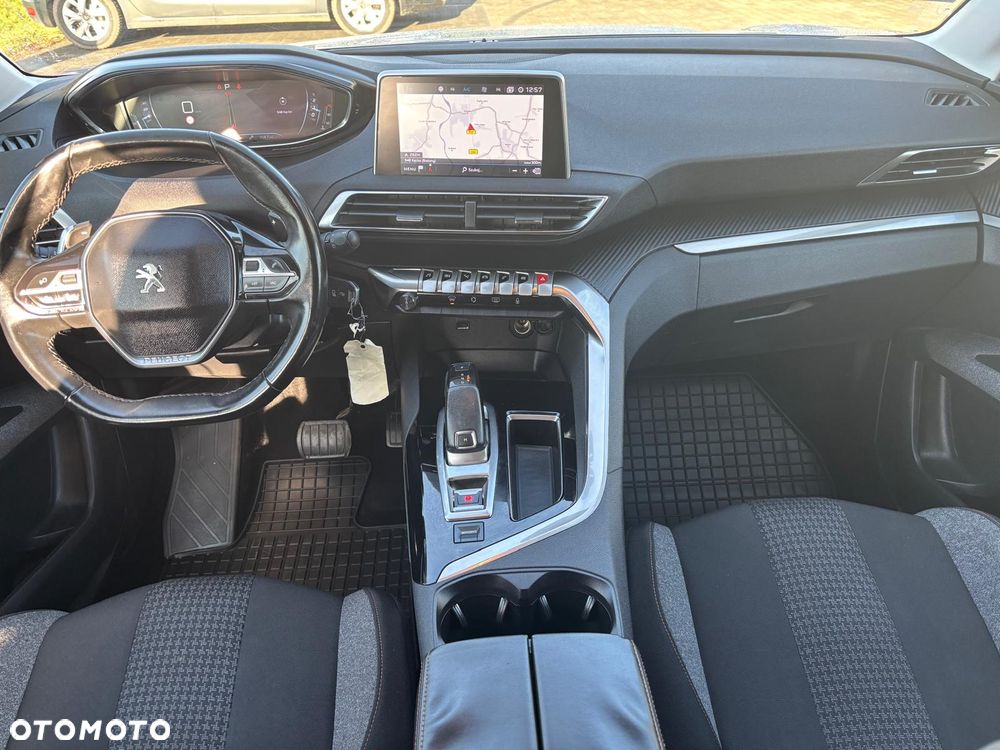 Peugeot 3008 1.6 BlueHDi Active S&S EAT6 - 10