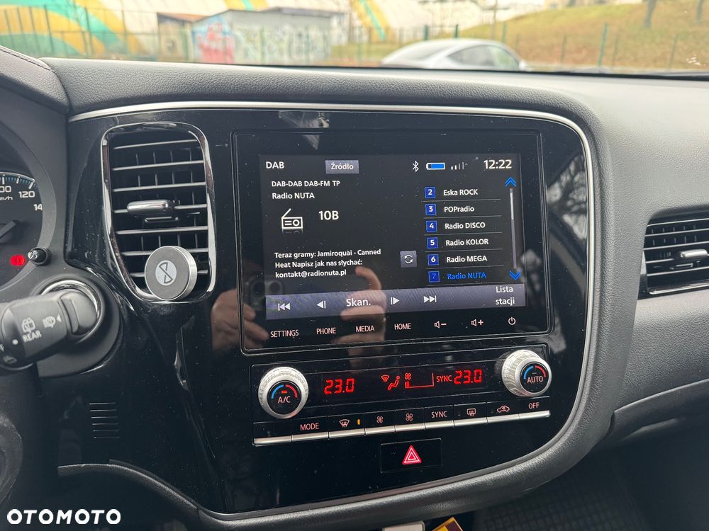 Mitsubishi Outlander - 16