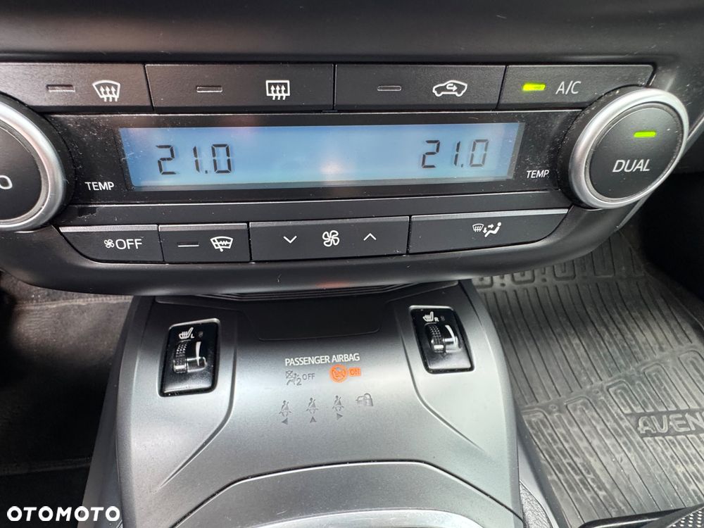 Toyota Avensis 2.0 D-4D Prestige - 36