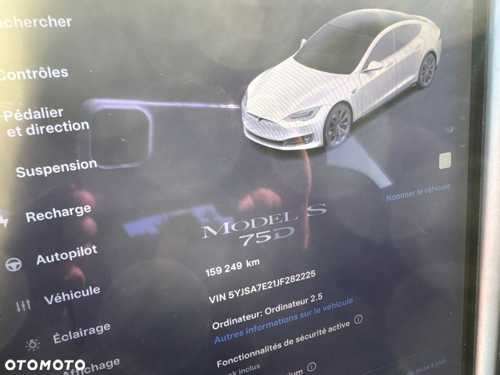 Tesla Model S - 15