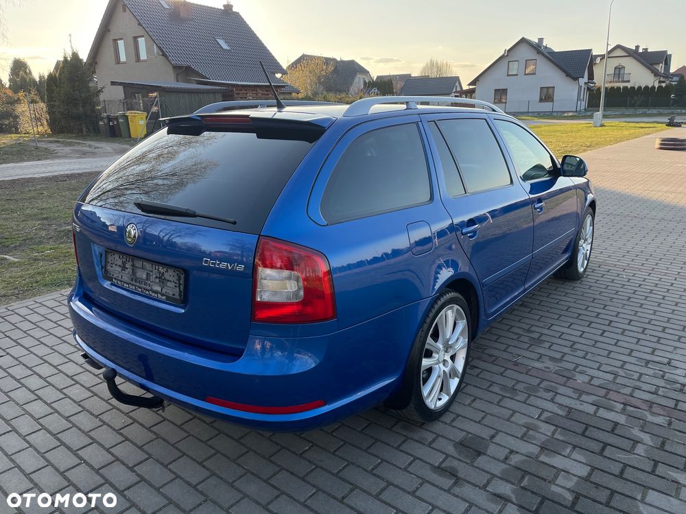 Skoda Octavia 2.0 TDI RS DSG - 6