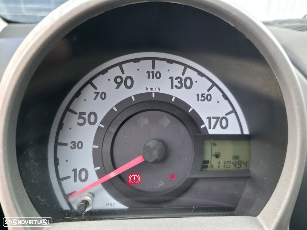 Toyota Aygo 1.0 + AC - 10