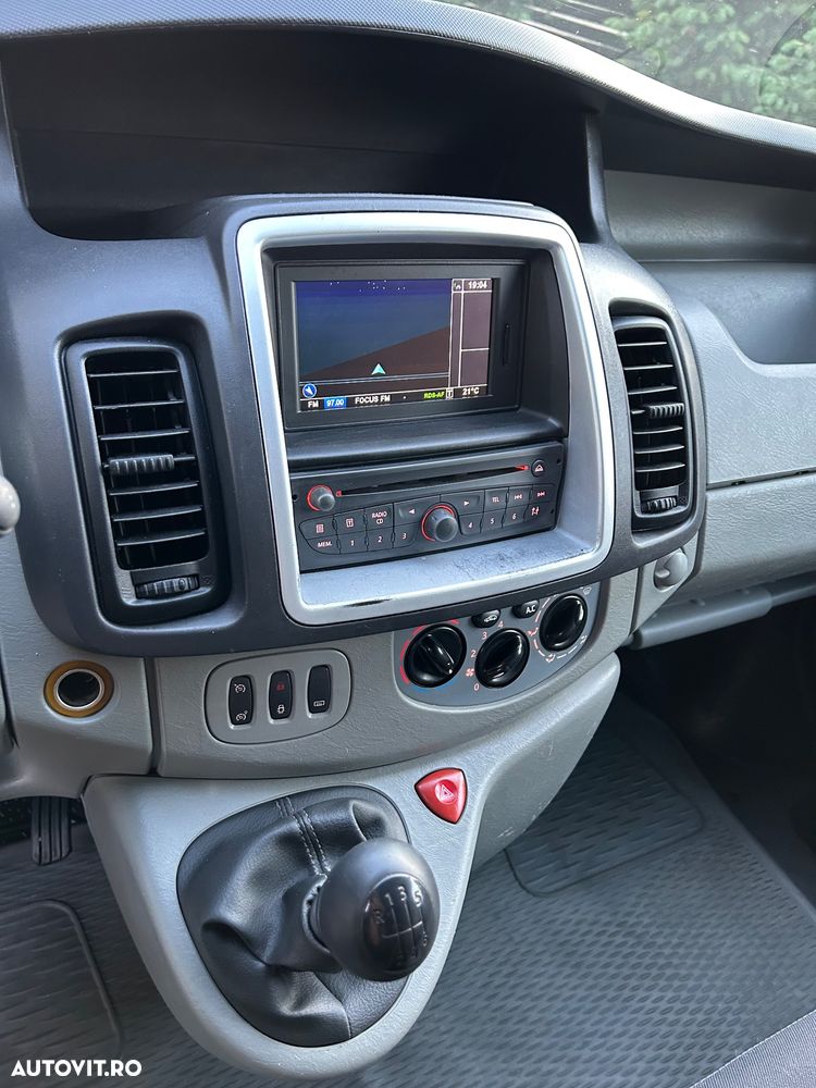 Renault Trafic - 13